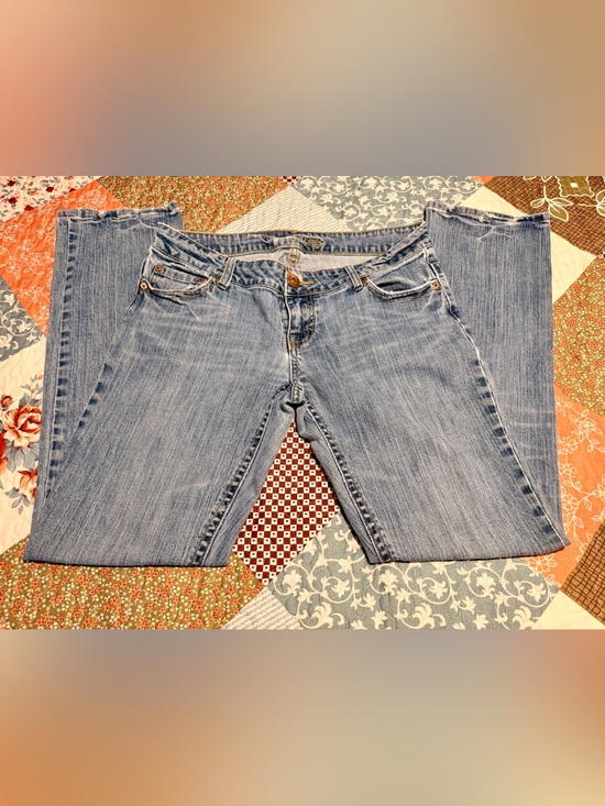 Women Jeans · American Eagle Outfitters — photo 1 of 1
